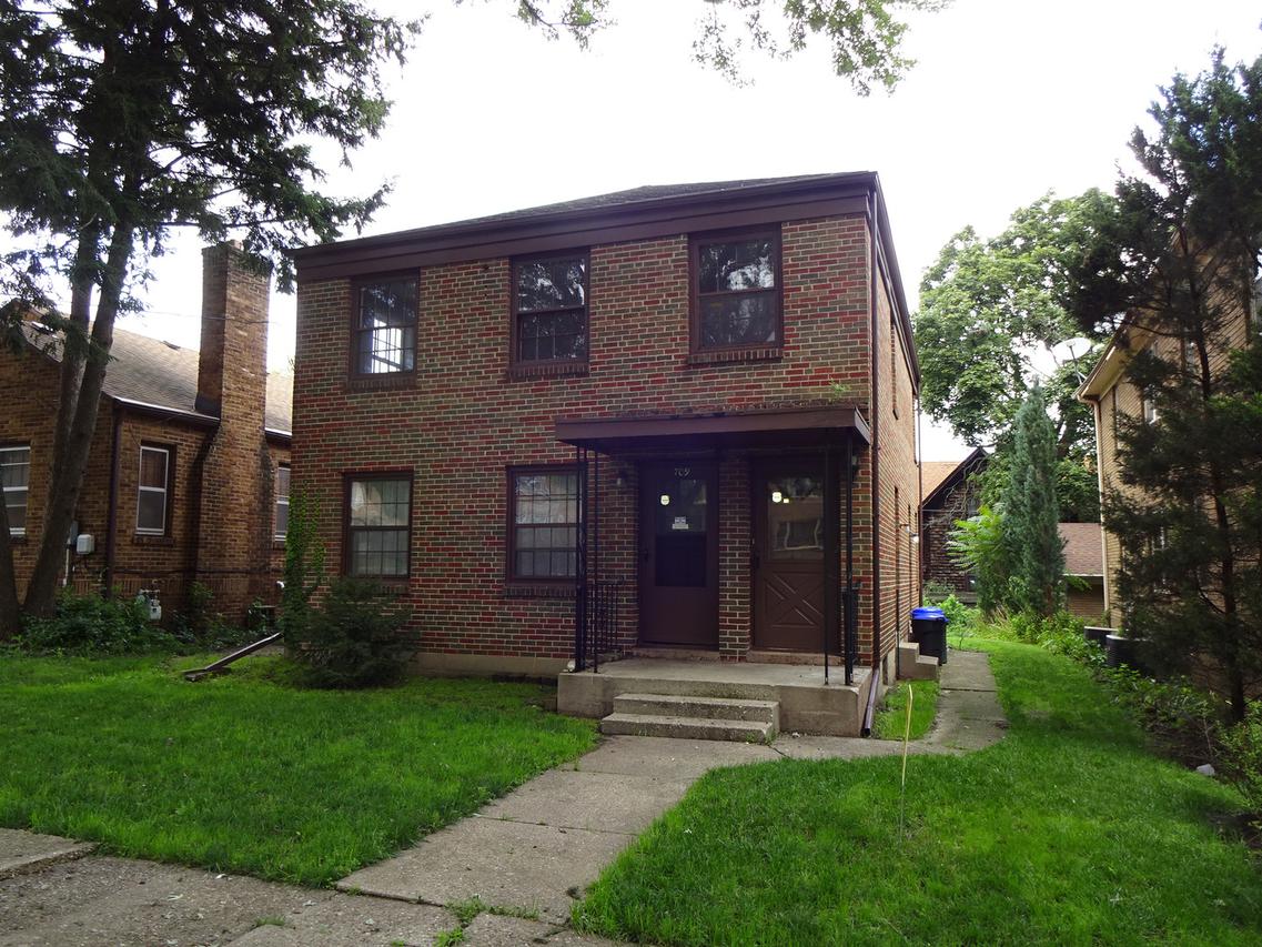 707-709 King St., Rockford, IL 61103