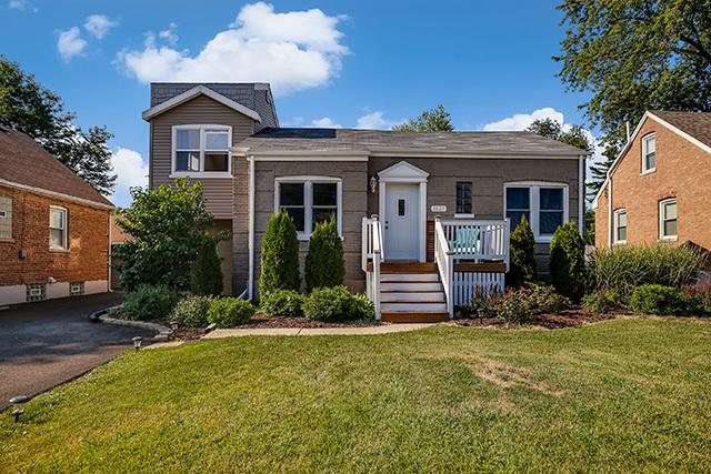1627 Maple Ave., Downers Grove, IL 60515