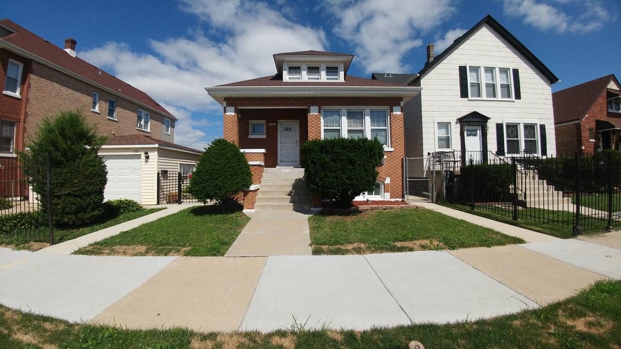 5123 S Sacramento Ave., Chicago, IL 60632