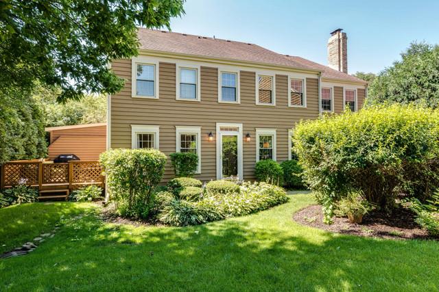 1601 Stonebridge Tr., Wheaton, IL 60189