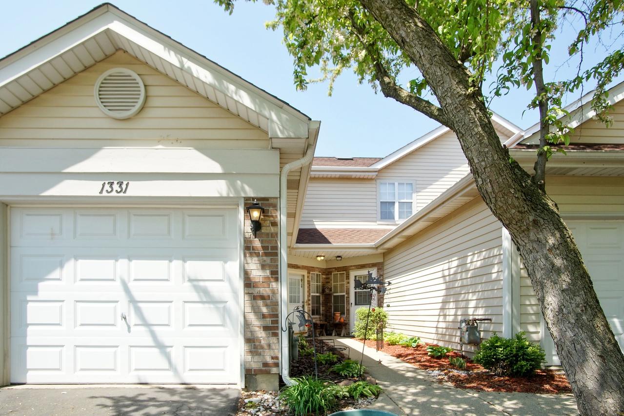 1331 Cranbrook Ct., Schaumburg, IL 60193