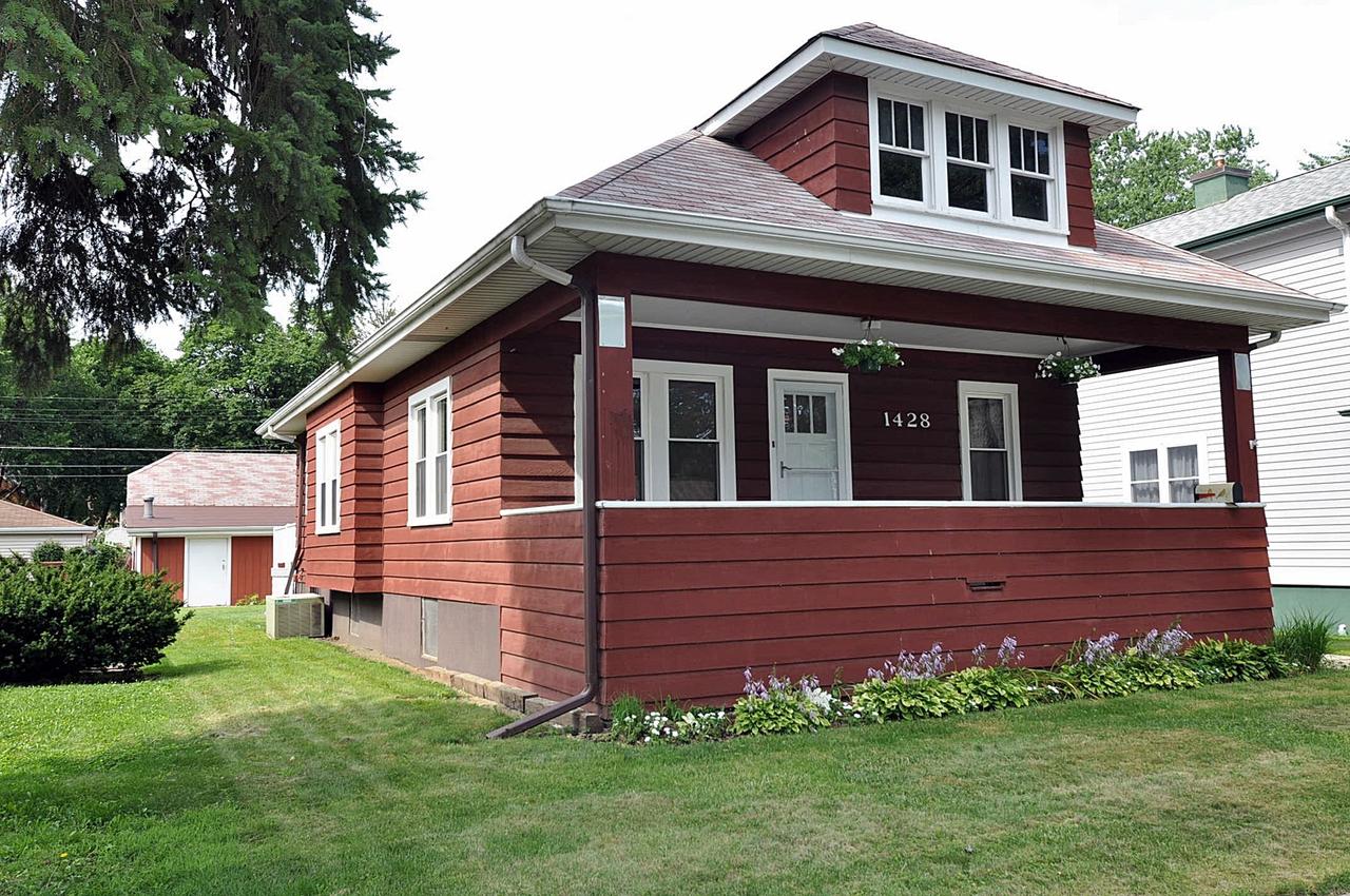 1428 E Walnut Ave., Des Plaines, IL 60016