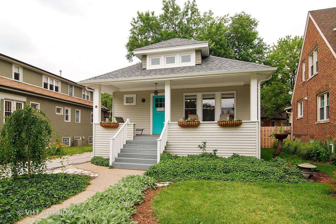 404 Shenstone Rd., Riverside, IL 60546