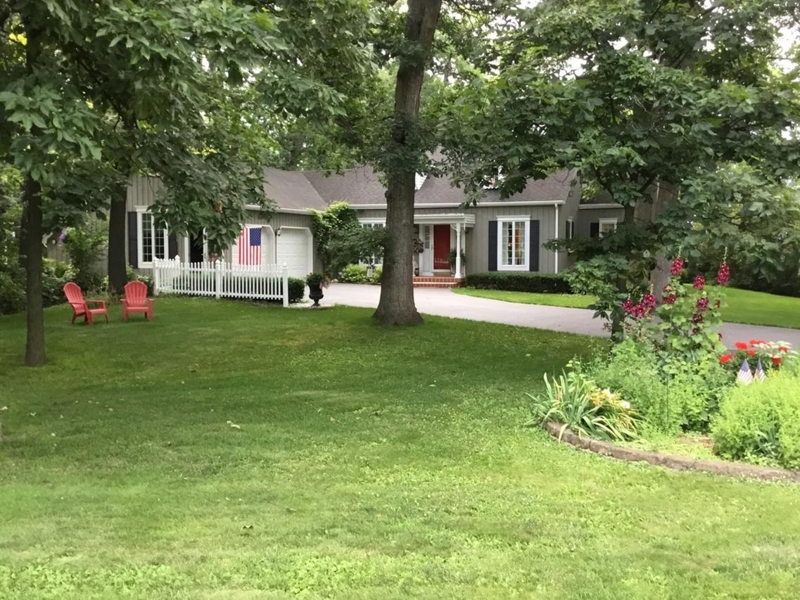 11N722 Mcgough Rd., Burlington, IL 60109