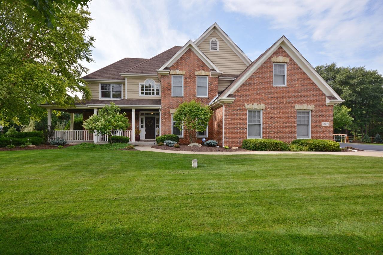 32w057 Churchill Ln., Wayne, IL 60184