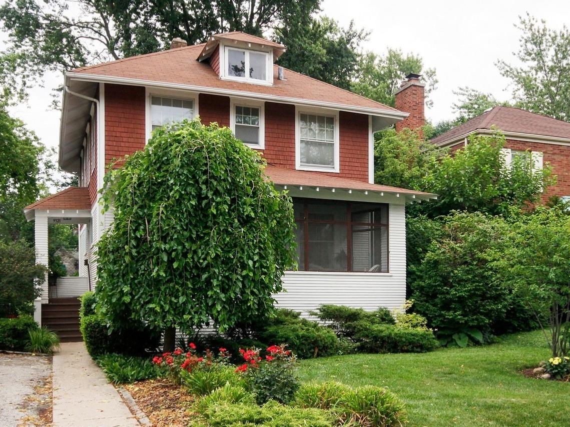 9521 S Damen Ave., Chicago, IL 60643