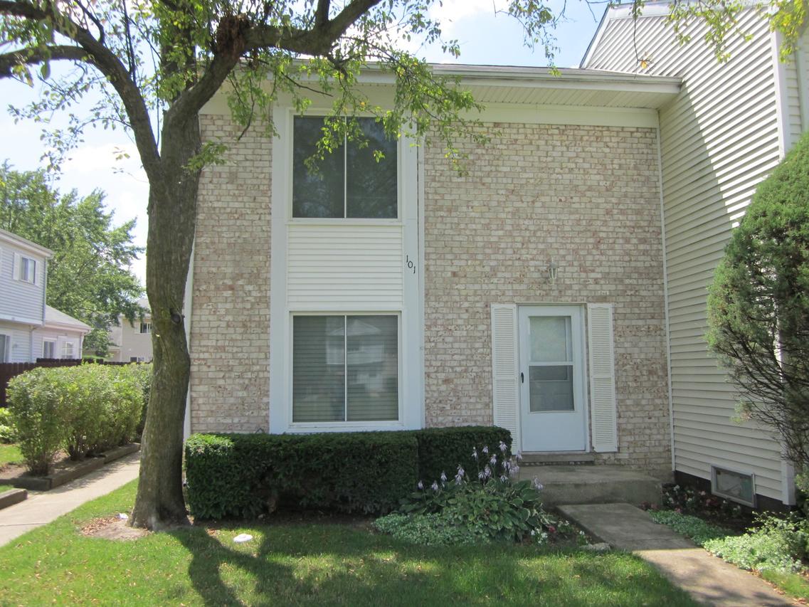 101 Pilgrim Ct., Bolingbrook, IL 60440