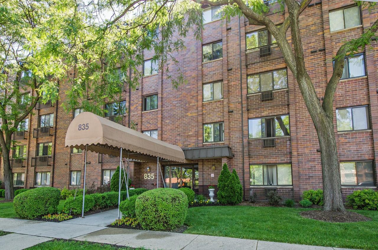 835 Pearson St. #503, Des Plaines, IL 60016