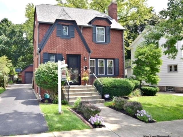 212 S Commonwealth Ave., Aurora, IL 60506