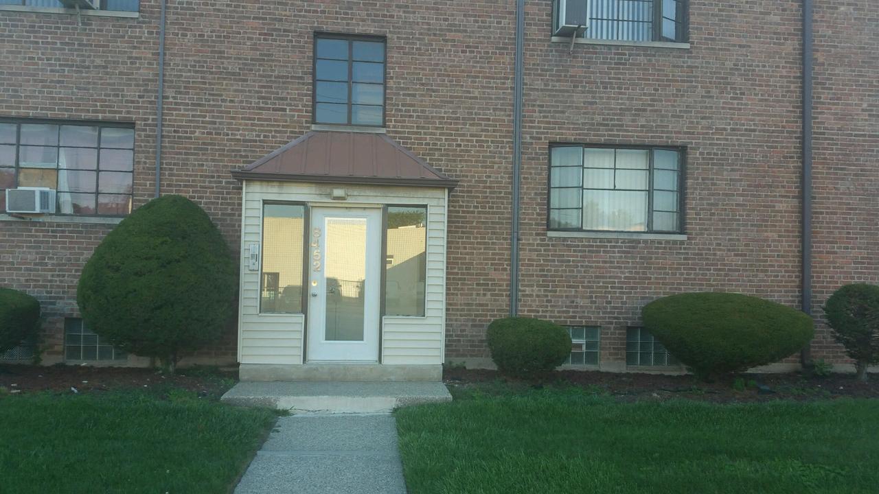 8452 S Cottage Grove Ave. #2S, Chicago, IL 60619