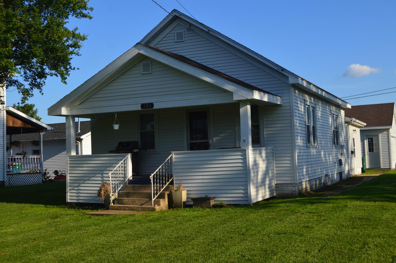 105 E Walnut St., Coal City, IL 60416