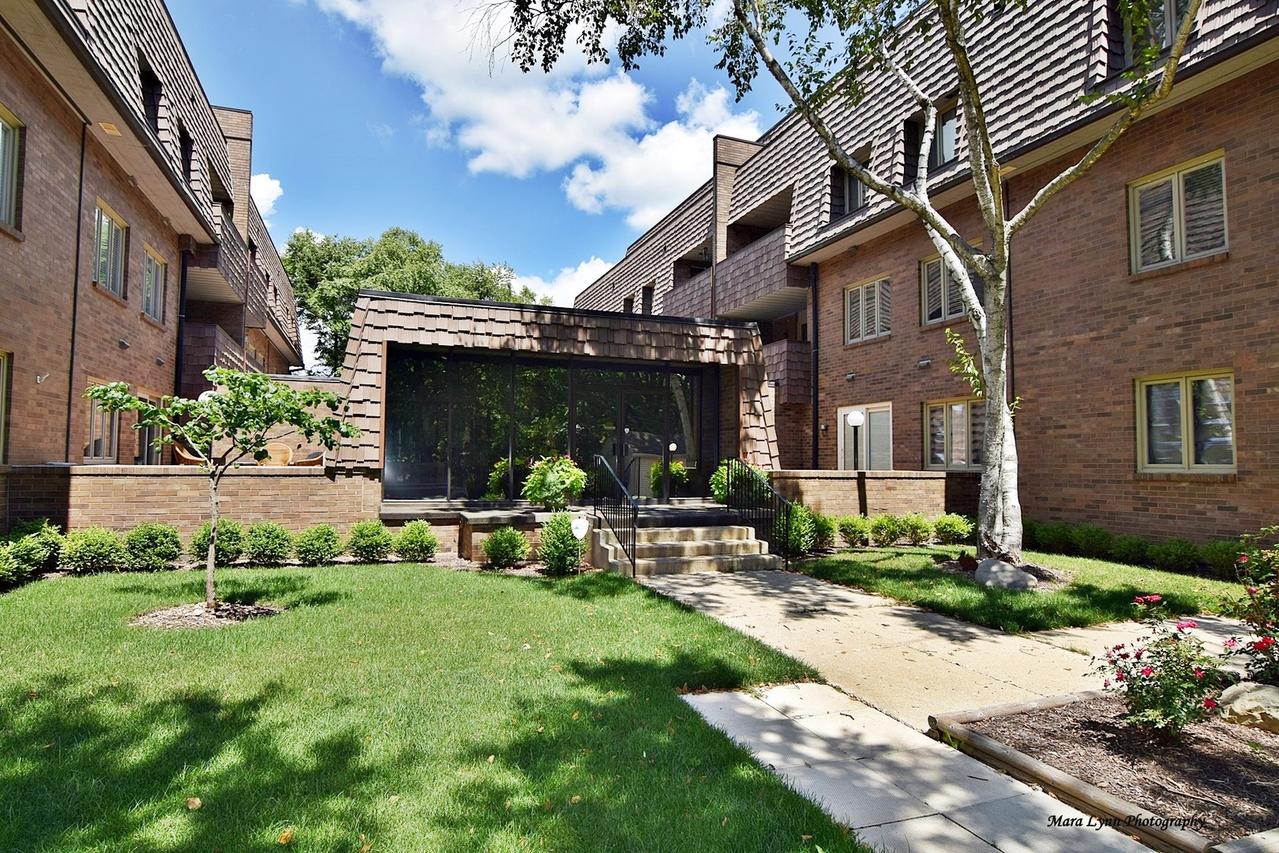 1730 W Galena Blvd. #205E, Aurora, IL 60506