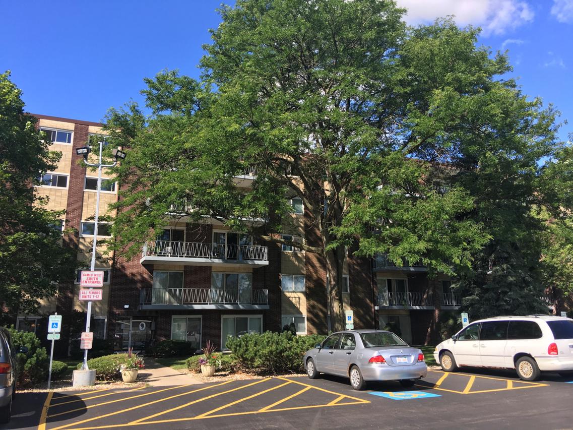 2900 Maple Ave. #8B, Downers Grove, IL 60515