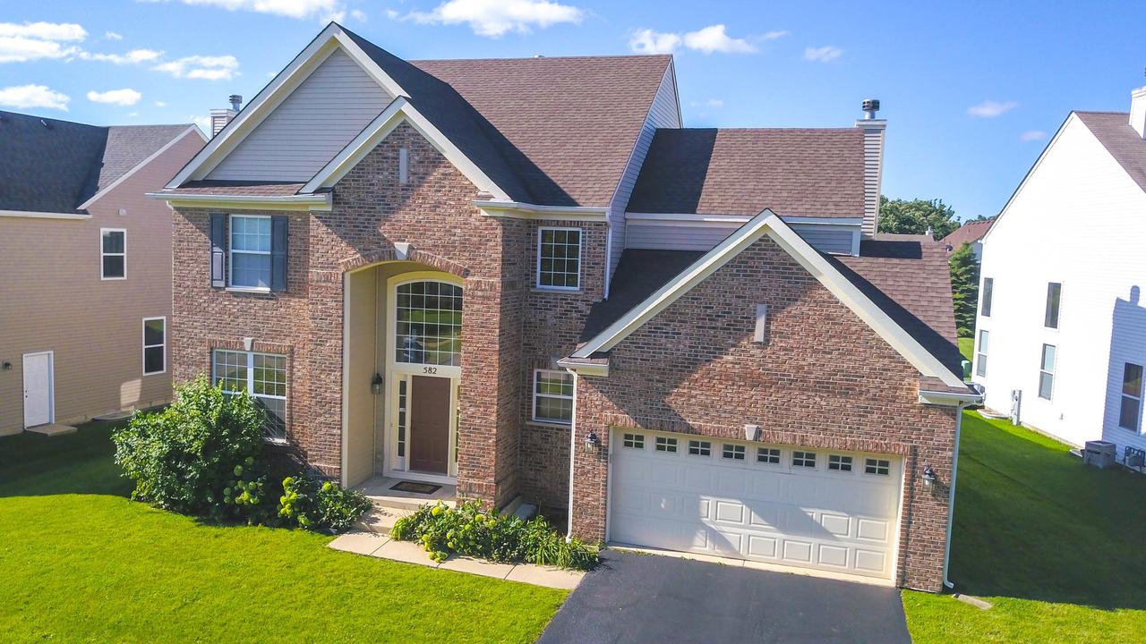 582 Chesterfield Ln., North Aurora, IL 60542