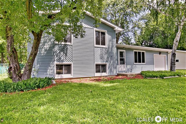 60 Surrey Ln., Crystal Lake, IL 60014