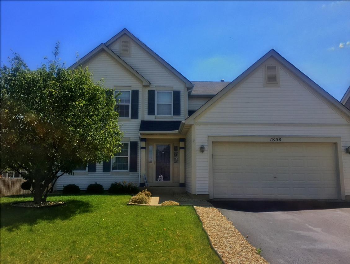 1838 Stirling Ln., Montgomery, IL 60538