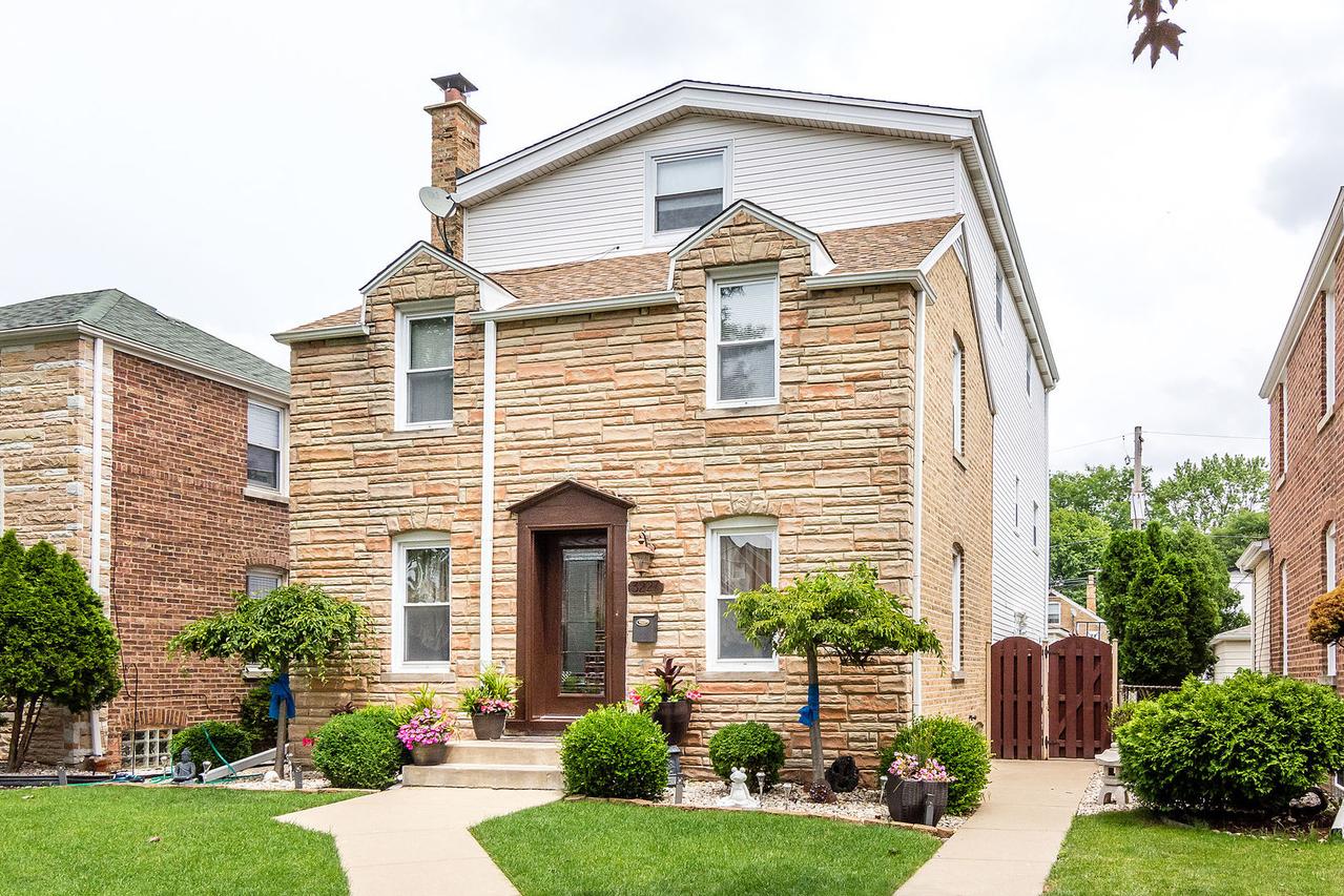 3227 N Panama Ave., Chicago, IL 60634