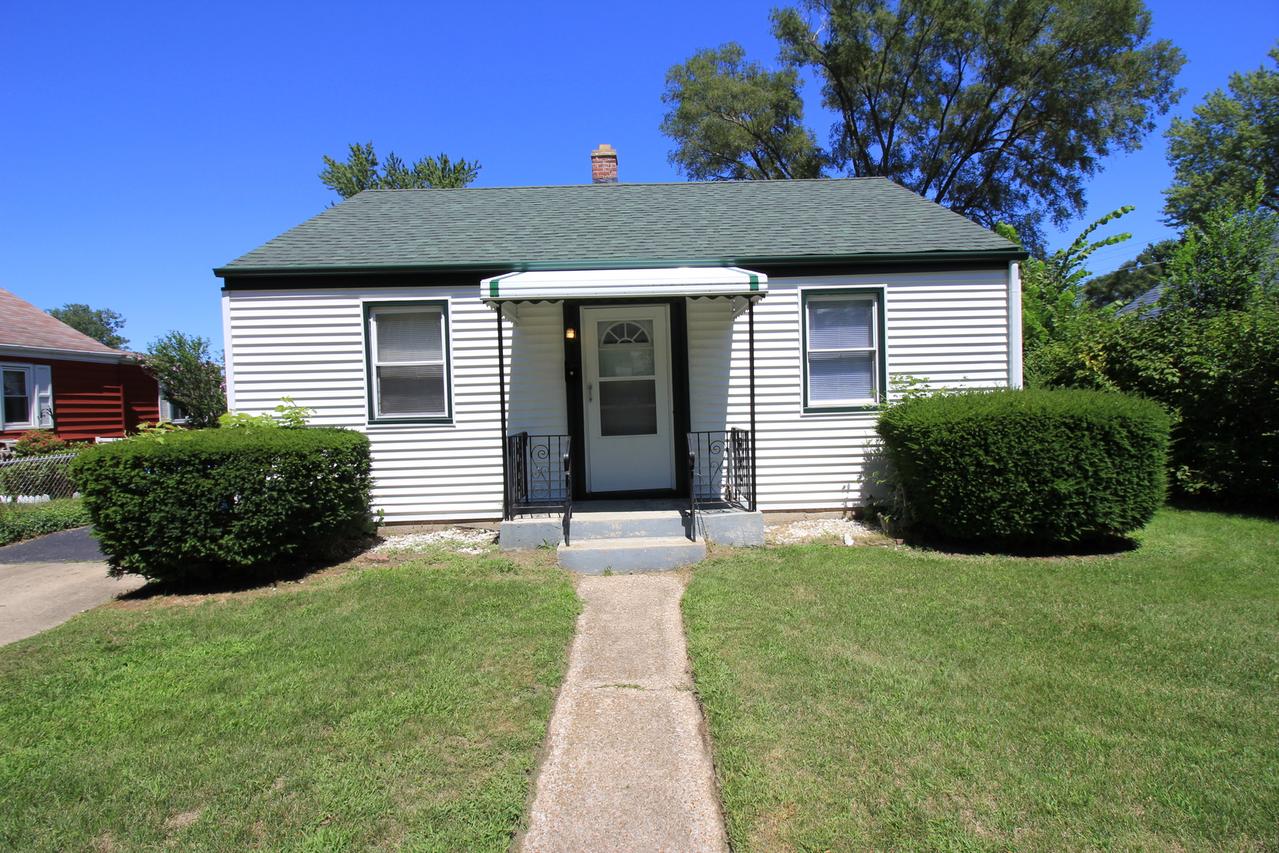 1060 Virginia St., Calumet City, IL 60409