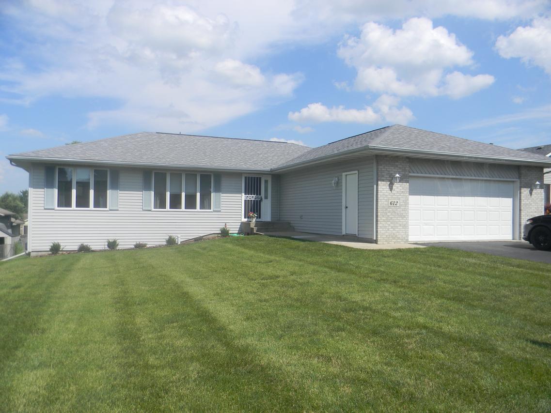 612 Dickerson Dr., Winnebago, IL 61088