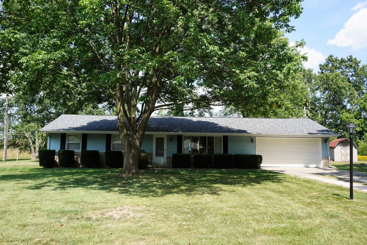 710 Woodland Dr., St. Joseph, IL 61873