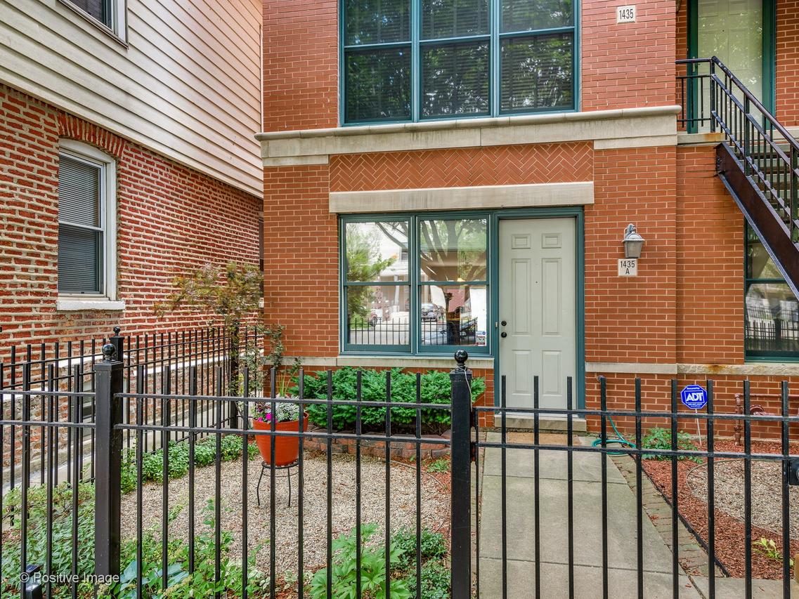 1435 W Fillmore St. #A, Chicago, IL 60607