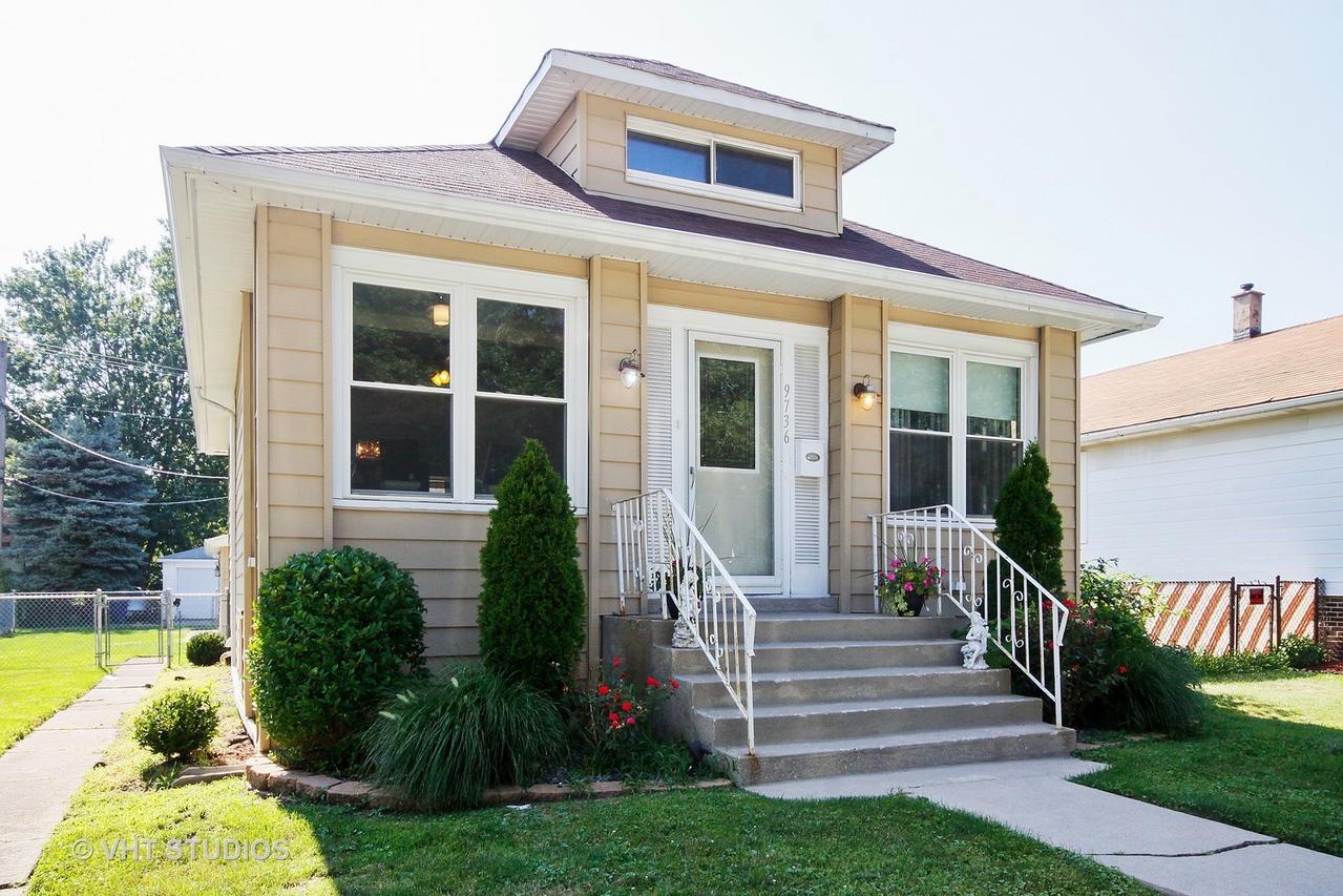 9736 Cook Ave., Oak Lawn, IL 60453