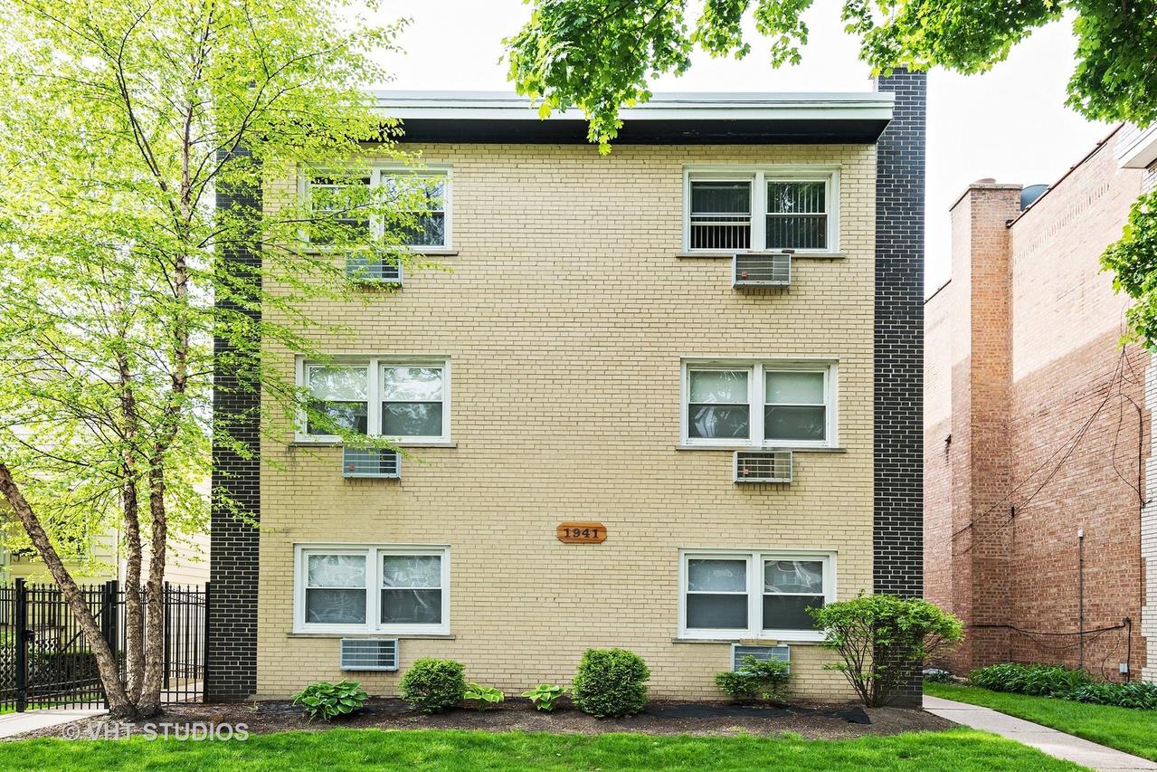 1941 W Touhy Ave. #3B, Chicago, IL 60626