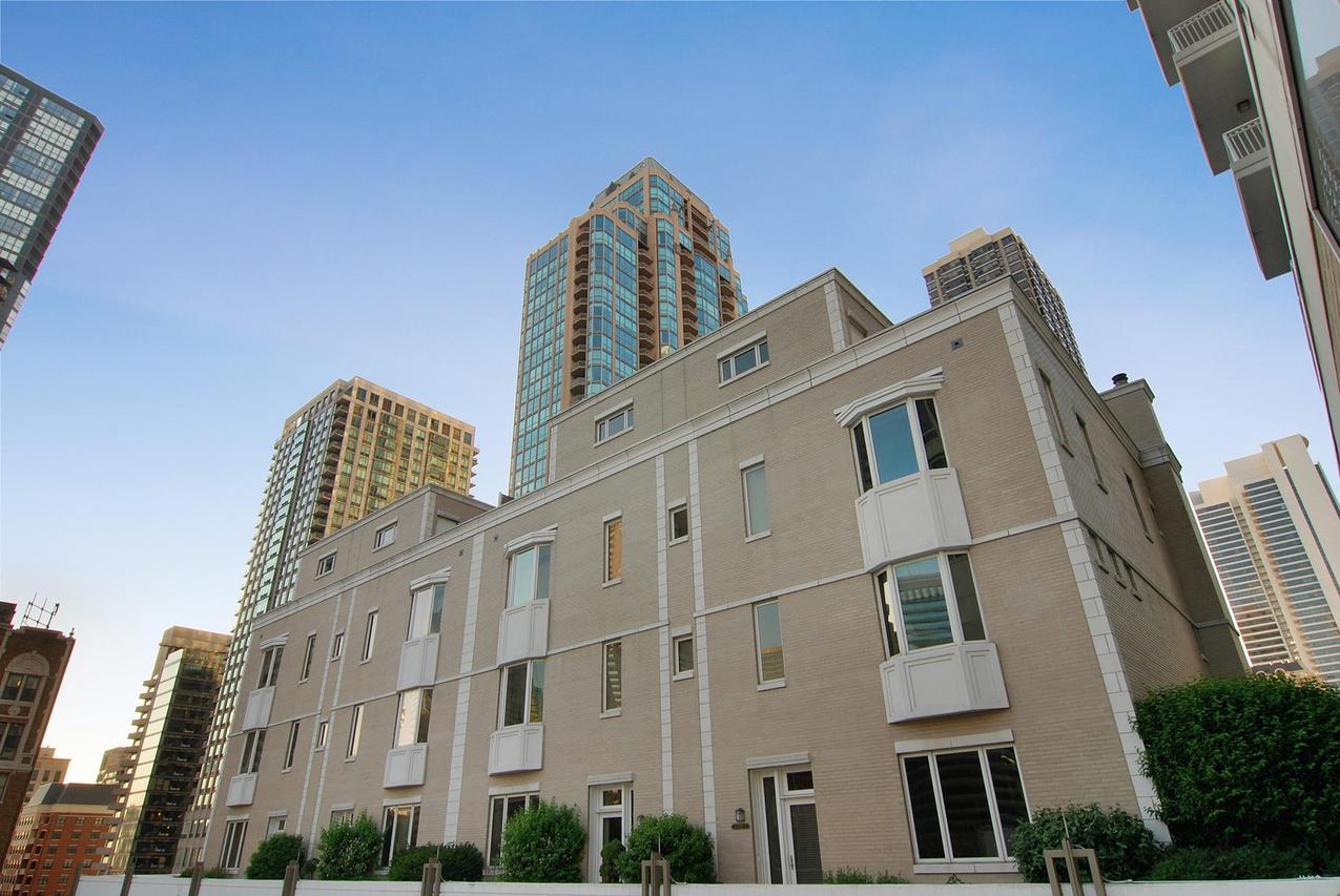 55 E Erie St. #SH-2, Chicago, IL 60611
