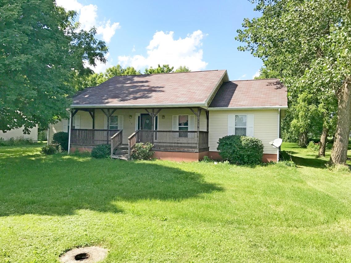 510 W Railroad St., Lamoille, IL 61330
