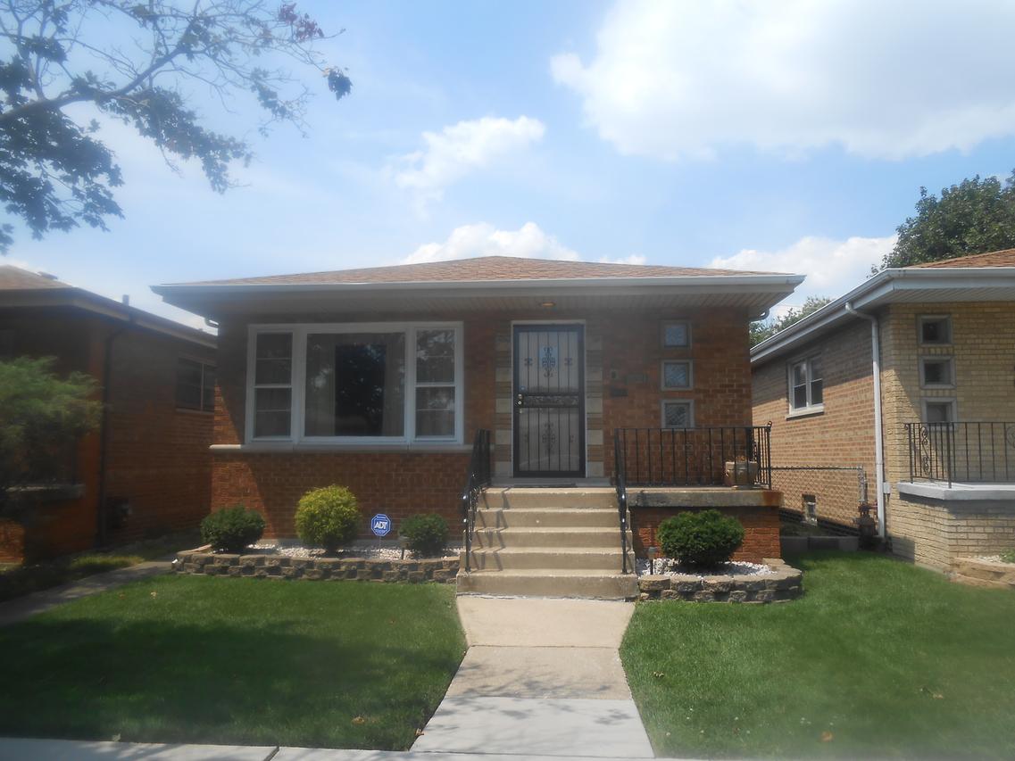 10504 S Avenue E, Chicago, IL 60617