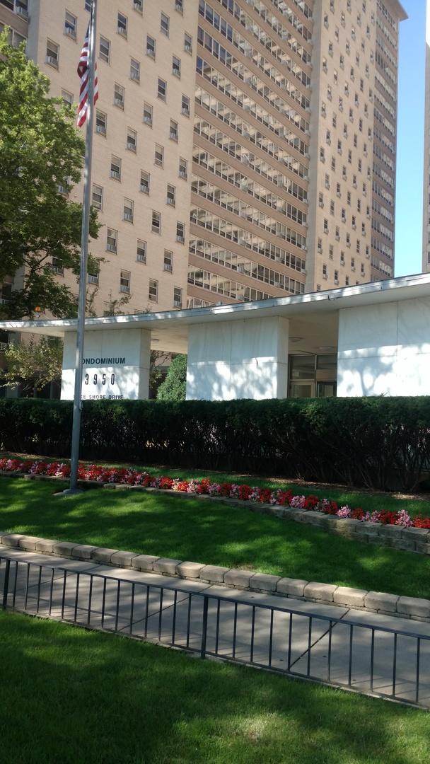 3950 N Lake Shore Dr. #1430, Chicago, IL 60613