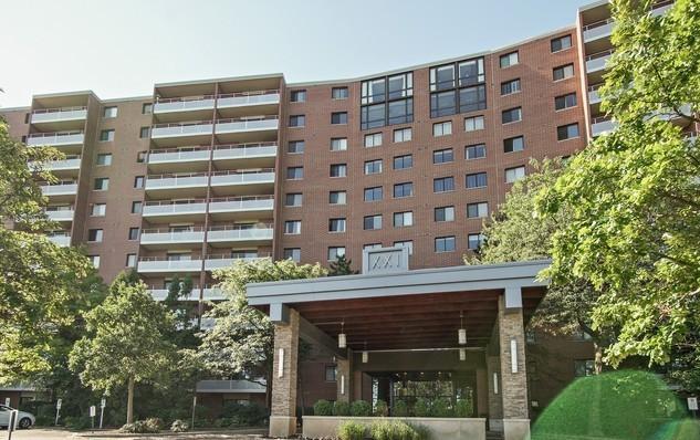 21 Kristin Dr. #1003, Schaumburg, IL 60195