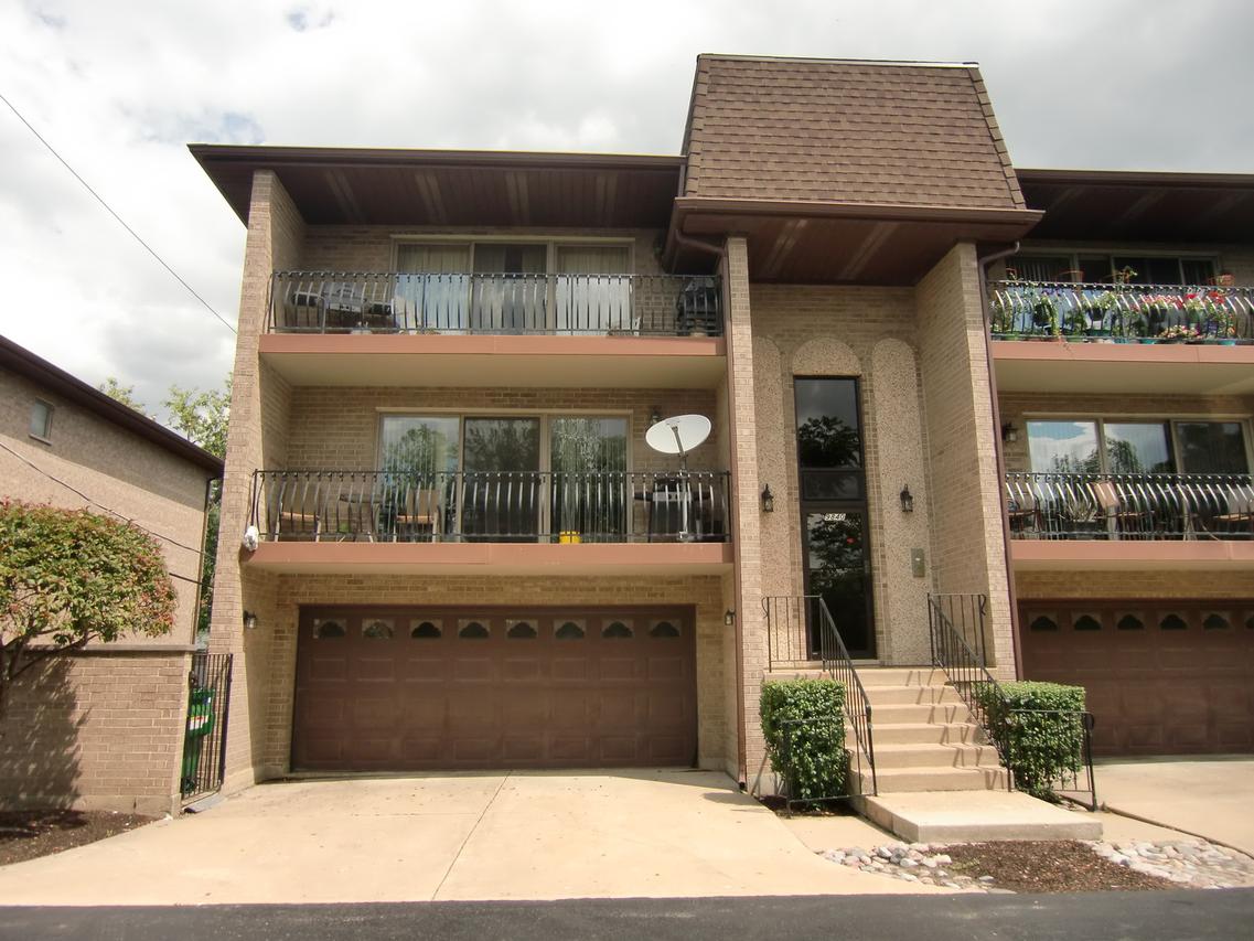 9840 Nashville Ave. #1, Chicago Ridge, IL 60415