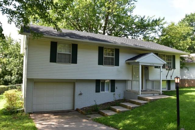 3339 W Loras Dr., Freeport, IL 61032