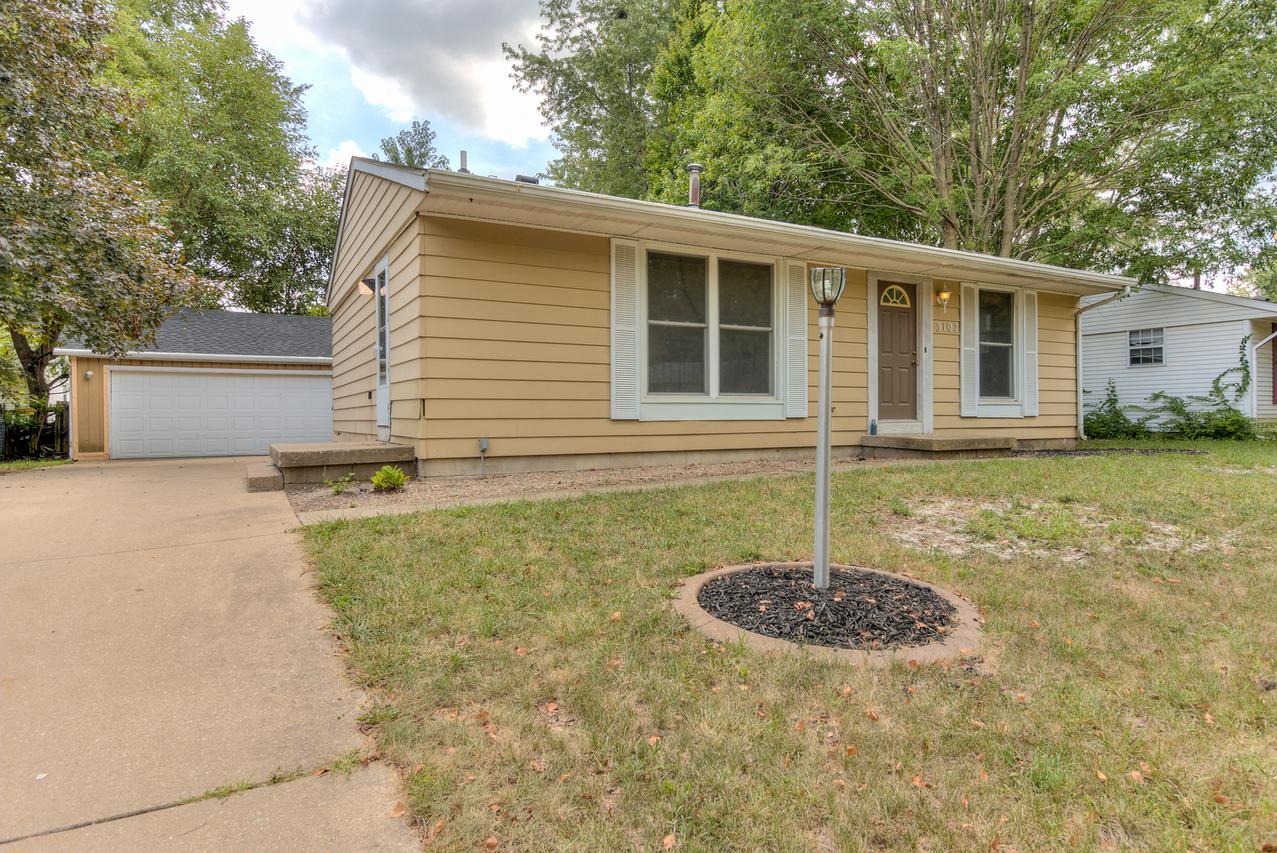 3107 York Dr., Champaign, IL 61821