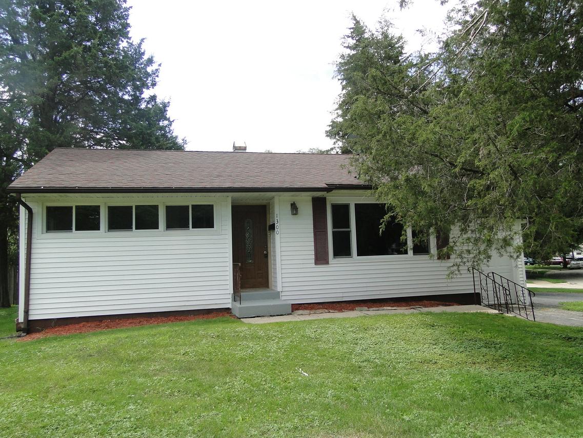 1300 Dellmar Ave., Joliet, IL 60435