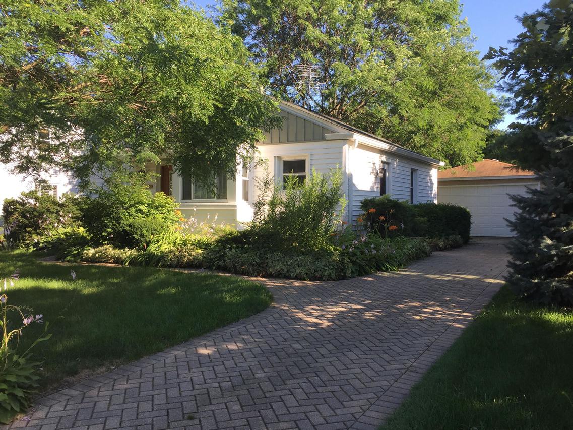 2333 Illinois Rd., Northbrook, IL 60062