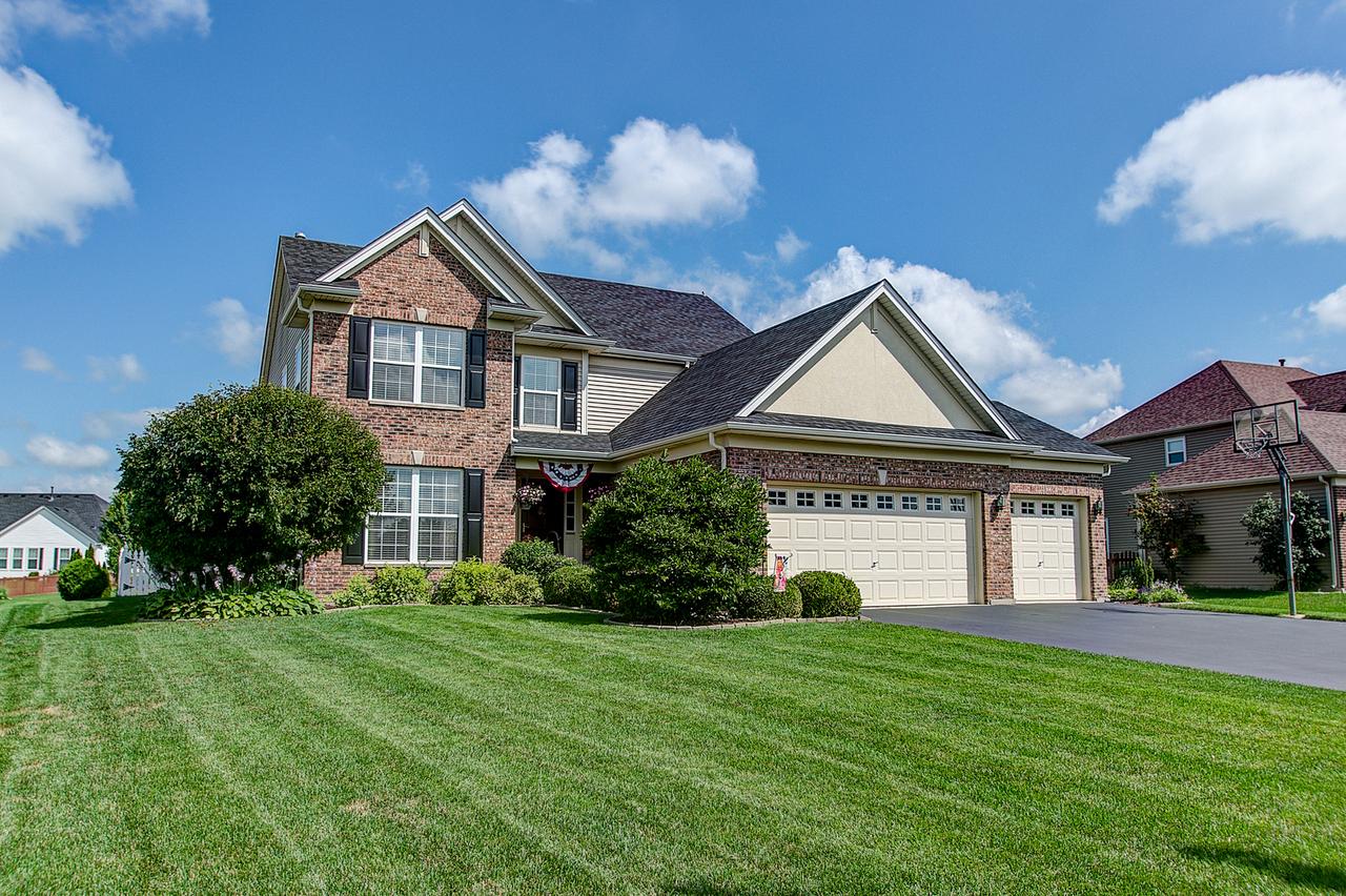 2591 Imgrund Rd., North Aurora, IL 60542