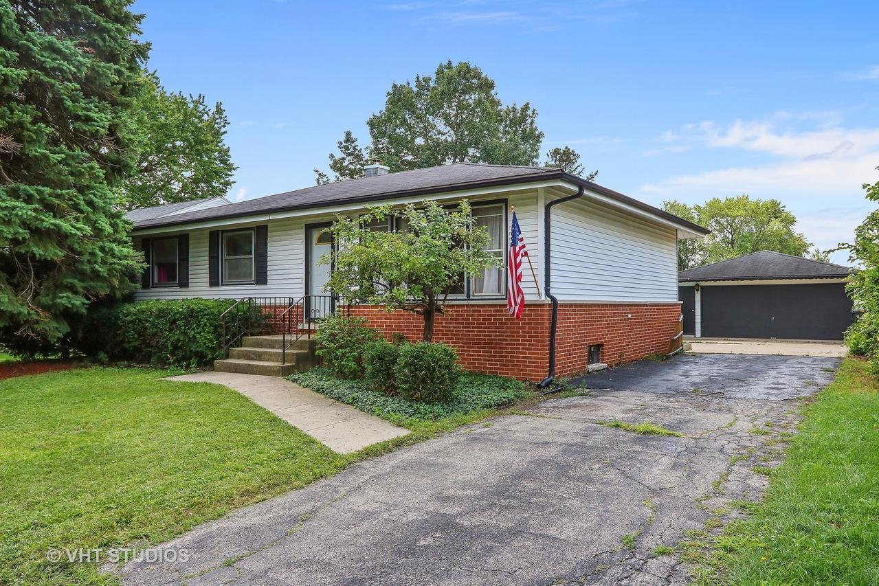 197 Oakwood Ave., Des Plaines, IL 60016