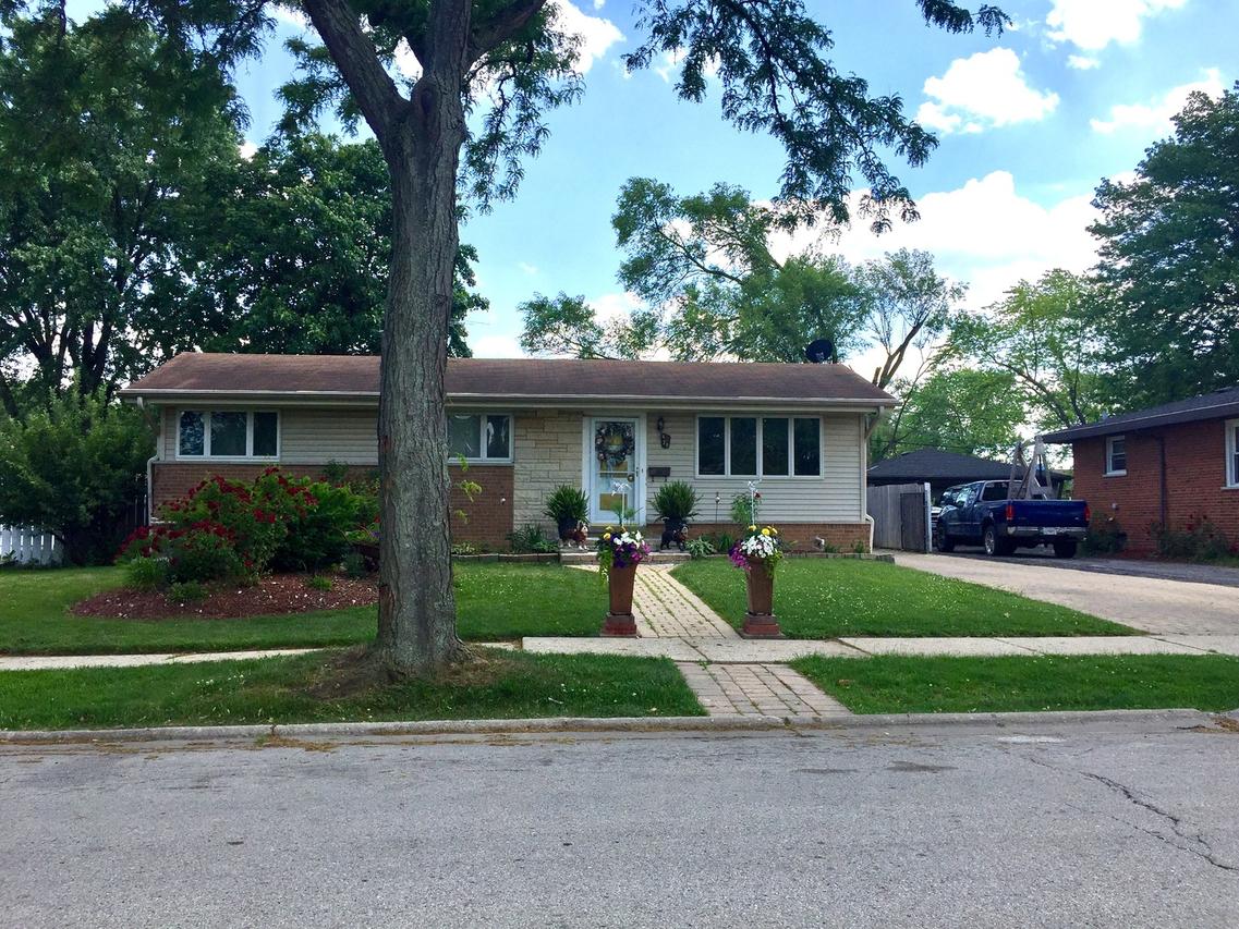 429 E Drake Ave., Addison, IL 60101
