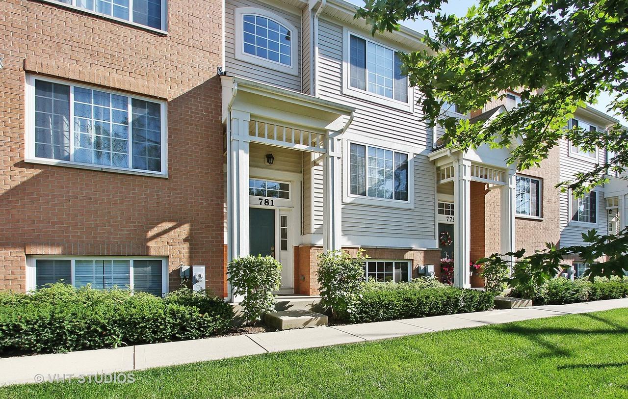 781 Sanborn St., Des Plaines, IL 60016