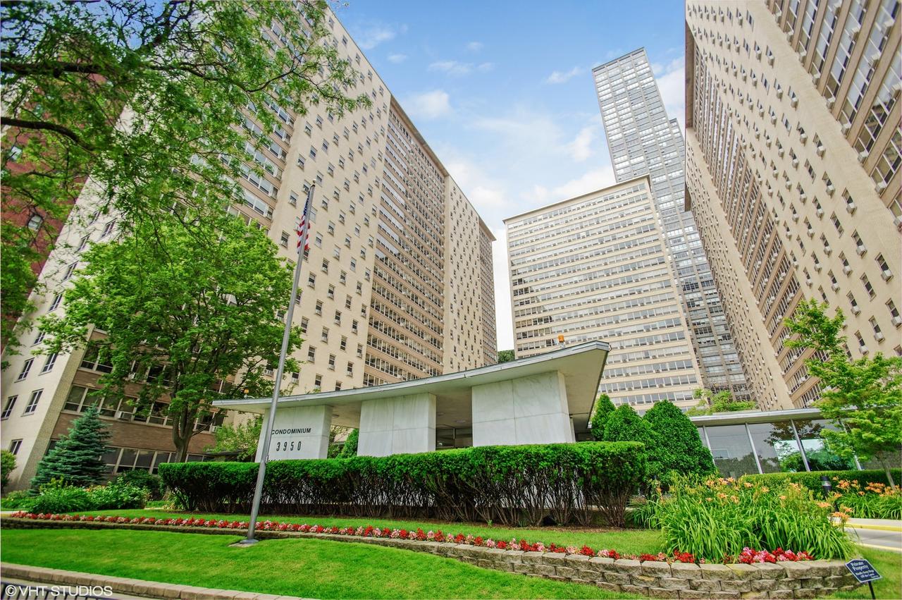 3950 N Lake Shore Dr. #2216, Chicago, IL 60613