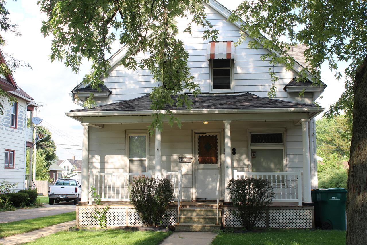918 Wilcox St., Joliet, IL 60435