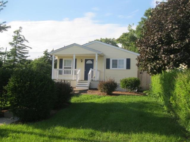 1010 Ronald Ter., Round Lake, IL 60073