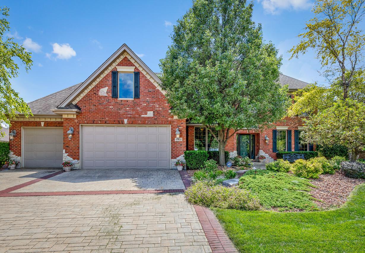 10851 Cardinal Lake Dr., Frankfort, IL 60423