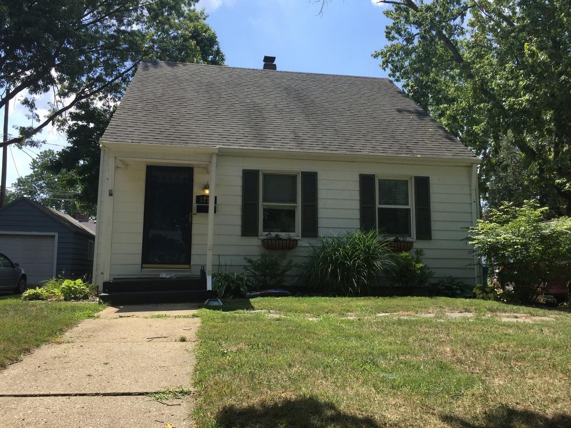1211 W John St., Champaign, IL 61821