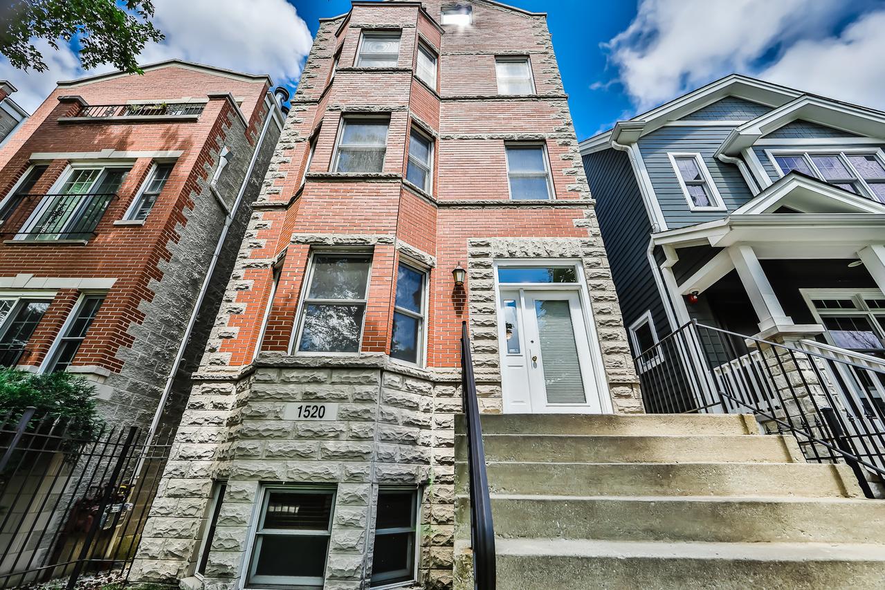 1520 W Henderson St. #1, Chicago, IL 60657