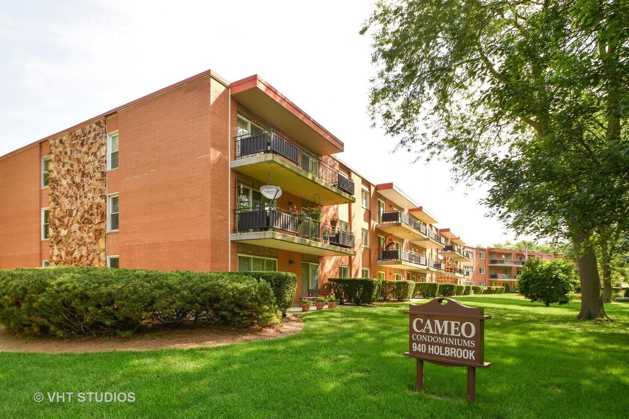 940 Holbrook Rd. #20A, Homewood, IL 60430