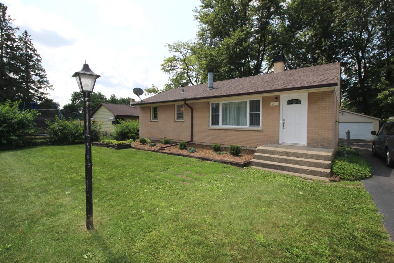 7411 Hemlock St., Crystal Lake, IL 60014