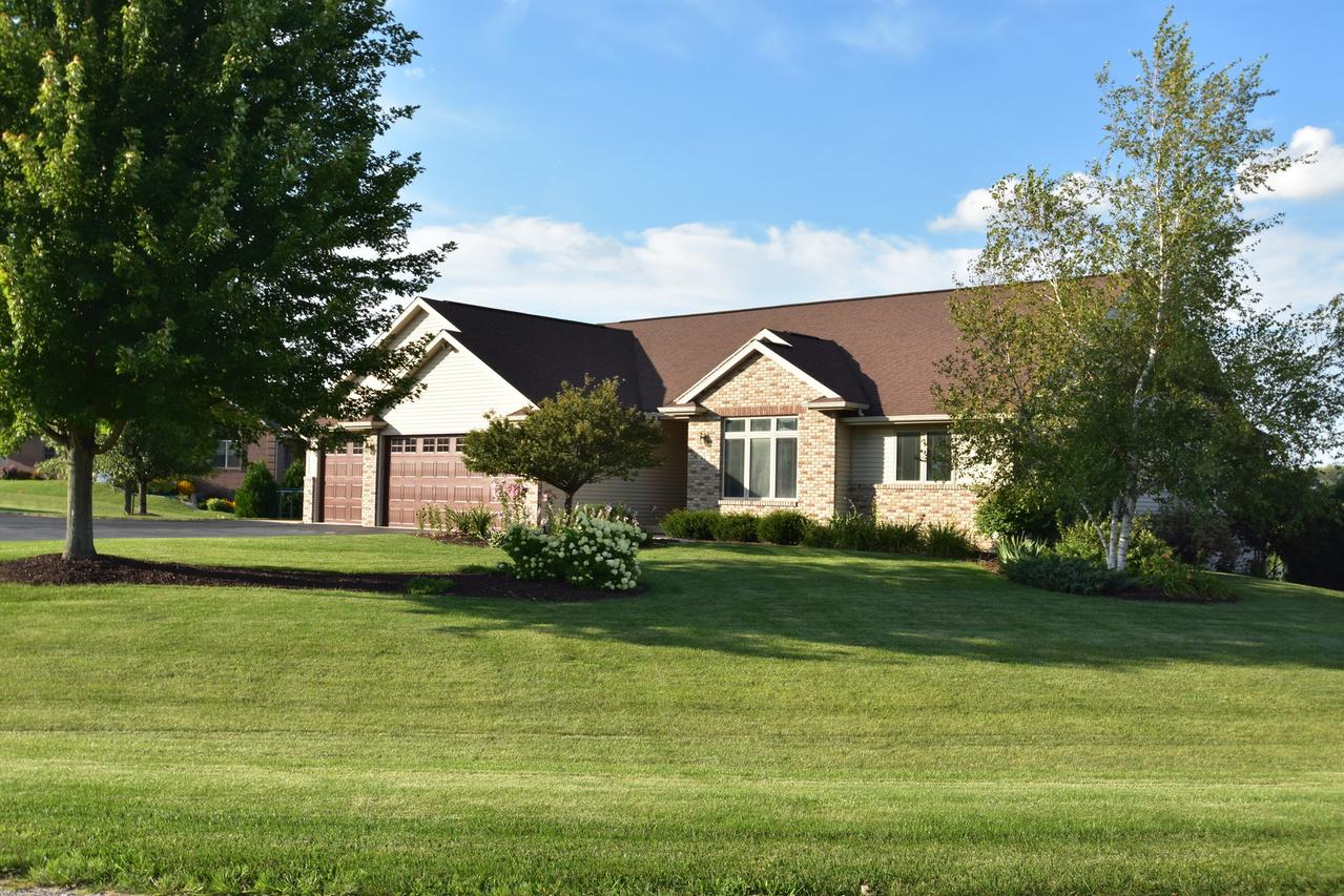 45 Cliffside Ct., Freeport, IL 61032